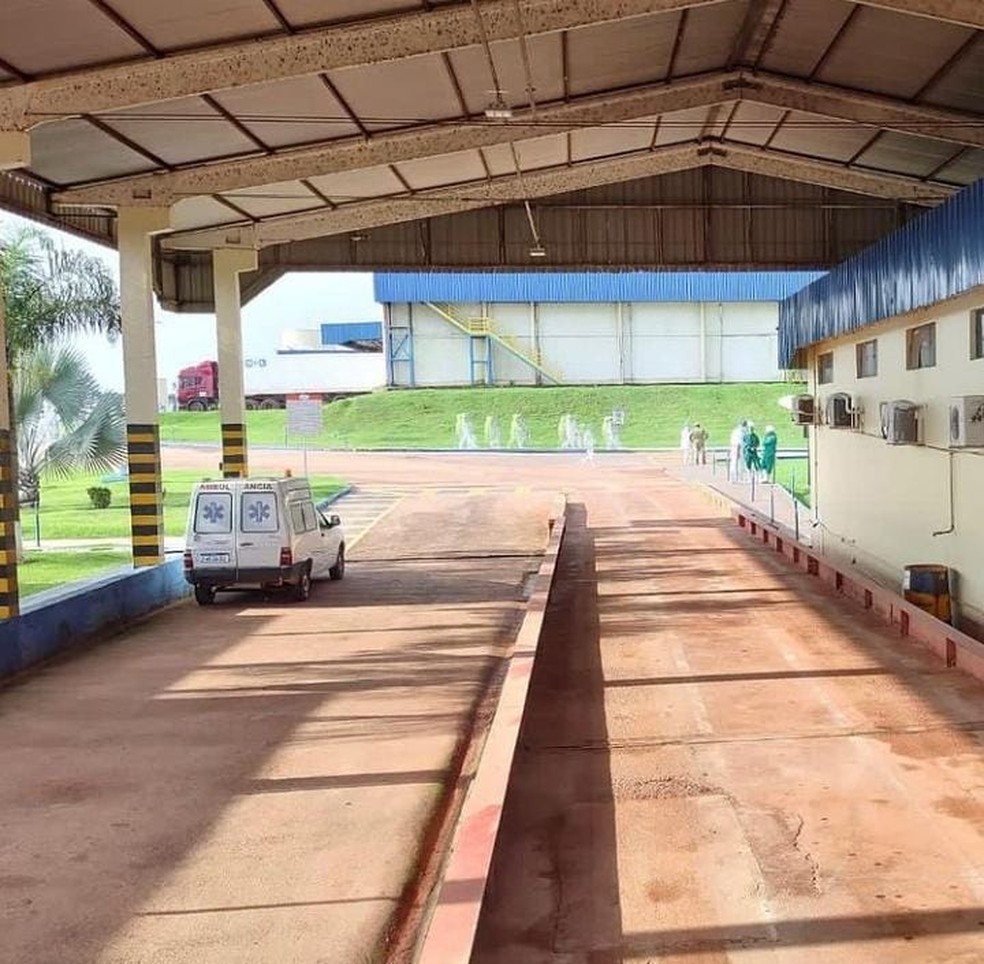 Frigorífico em Confresa (MT) foi evacuado após vazamento de amônia  — Foto: Corpo de Bombeiros