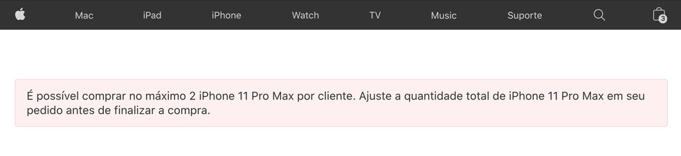 Site oficial da Apple mostrava mensagem que informava restrição de até duas unidades do iPhone 11 Pro Max — Foto: Vitor Grama/TechTudo