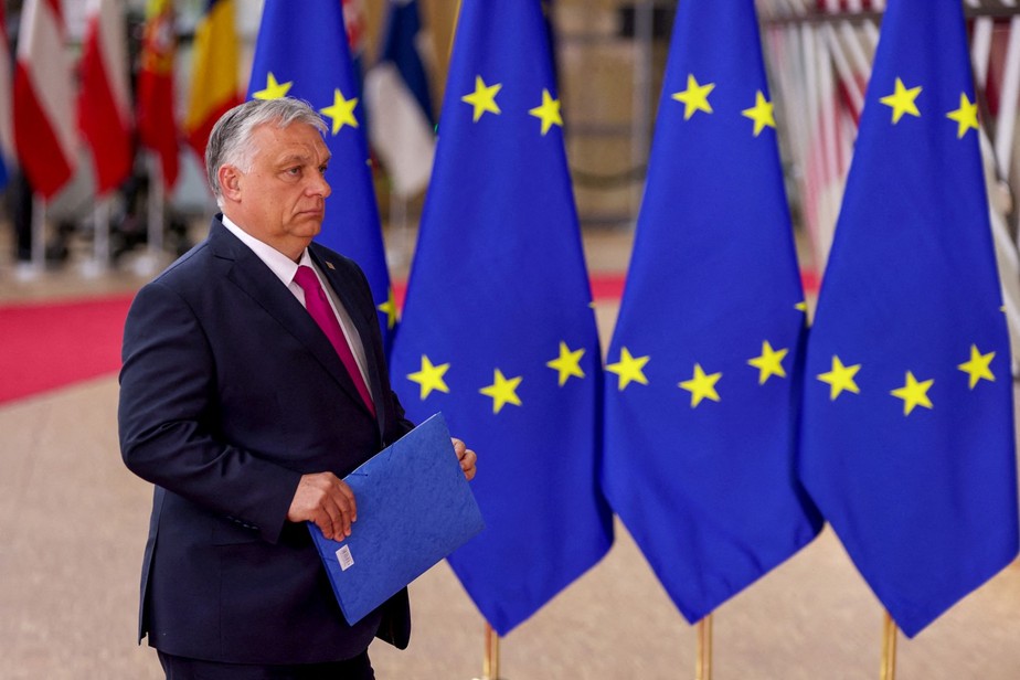 O primeiro-ministro da Hungria, Viktor Orbán, chegando à cúpula do Conselho Europeu em Bruxelas