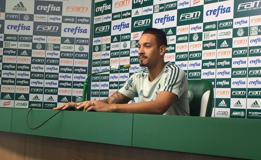 Em coletiva, Antônio Carlos confia em Roger e crê na vitória contra o São Paulo