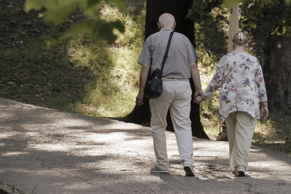 Casal idoso: pandemia acelerou mudanças que já estavam em curso — Foto: Candid Shots para Pixabay