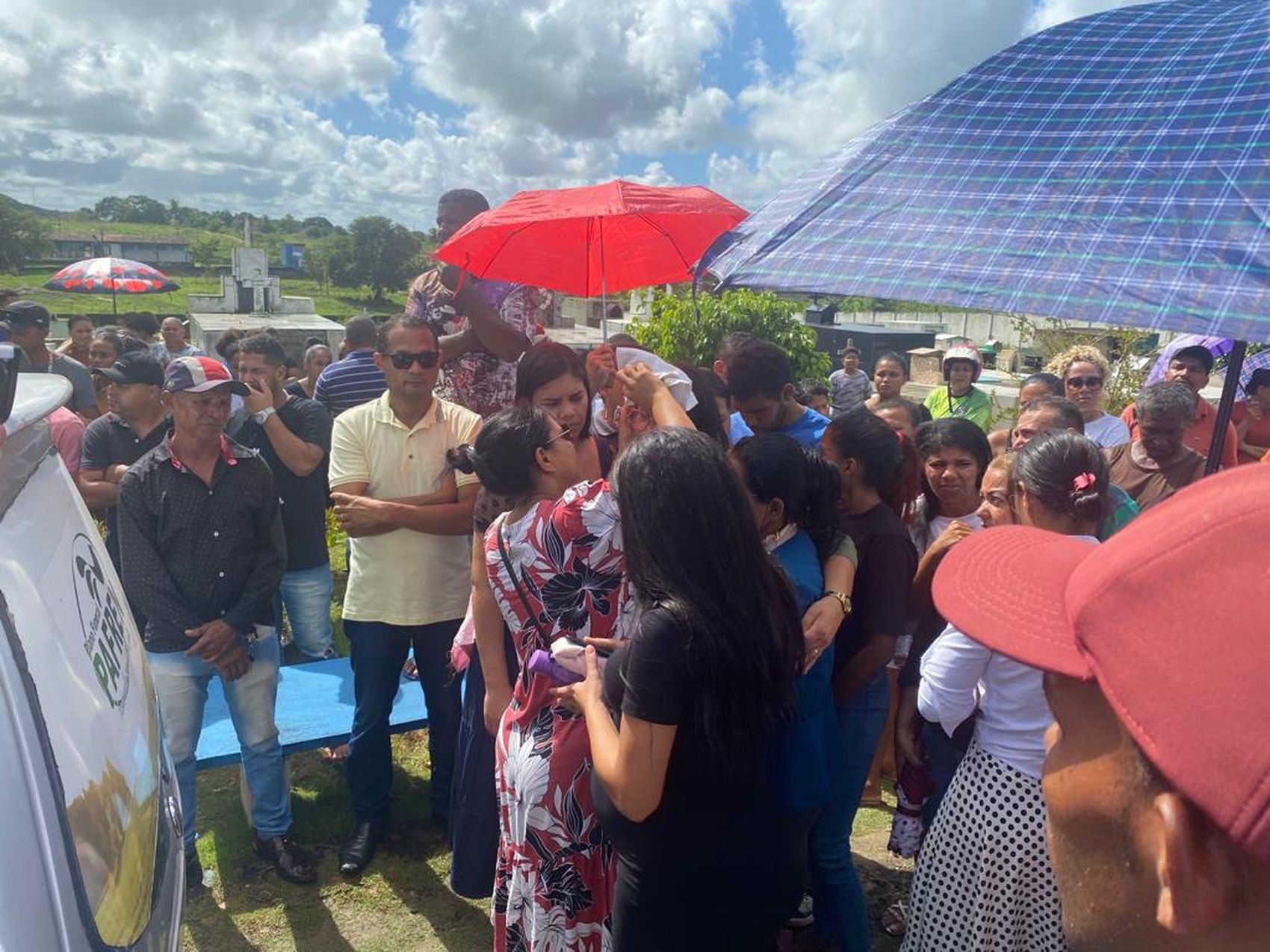 Sepultado corpo de jovem assassinada por namorado em Estância 