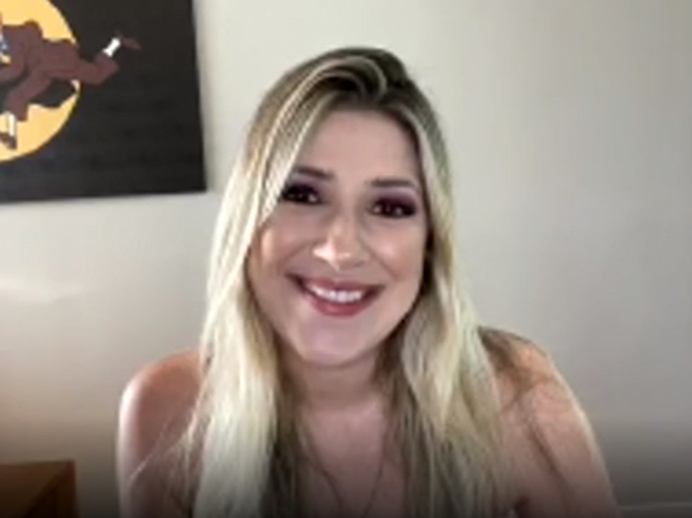 Dani Calabresa Vive Femme Fatale Em Podcast E Entrega Como Grava Em Casa Dentro Do Armario Famosos Gshow
