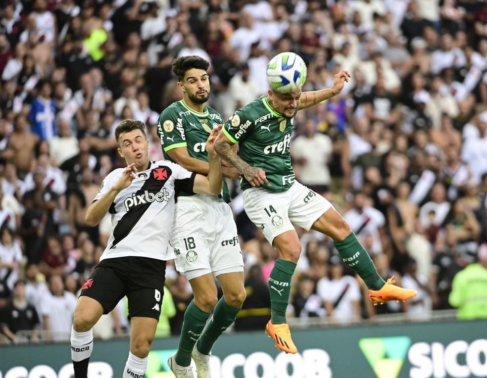 Gol de Artur em Vasco x Palmeiras — Foto: André Durão