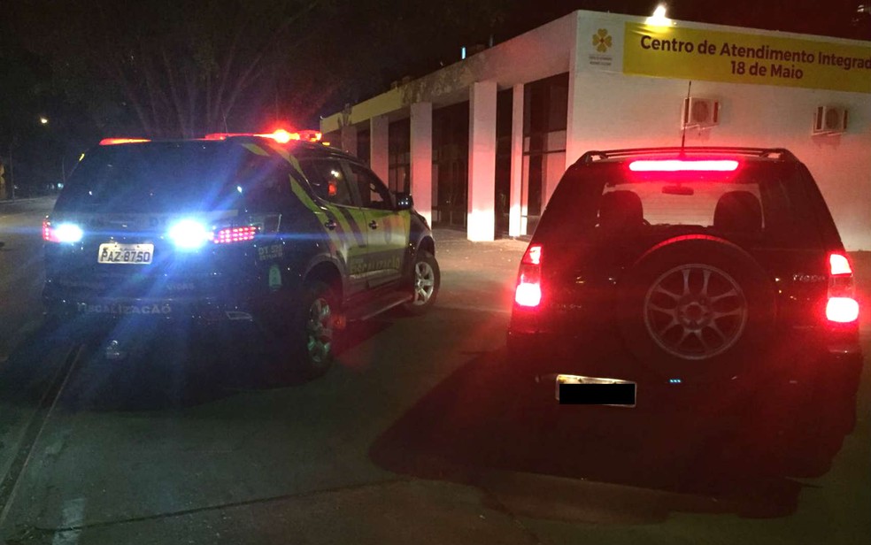 Motoristas com CNH suspensa saem dirigindo de 'aula de 