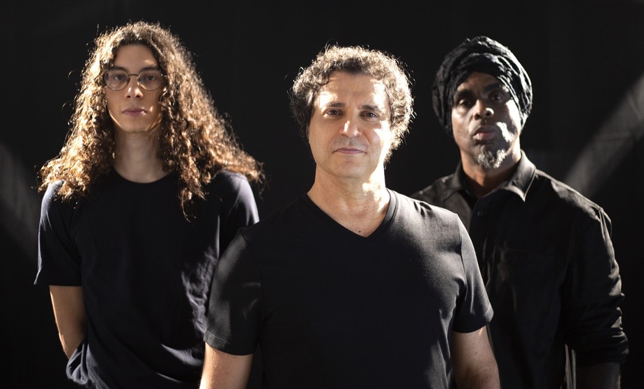 O Frejat Trio: Rafael Frejat (às esquerda), Roberto Frejat e Maurício Almeida