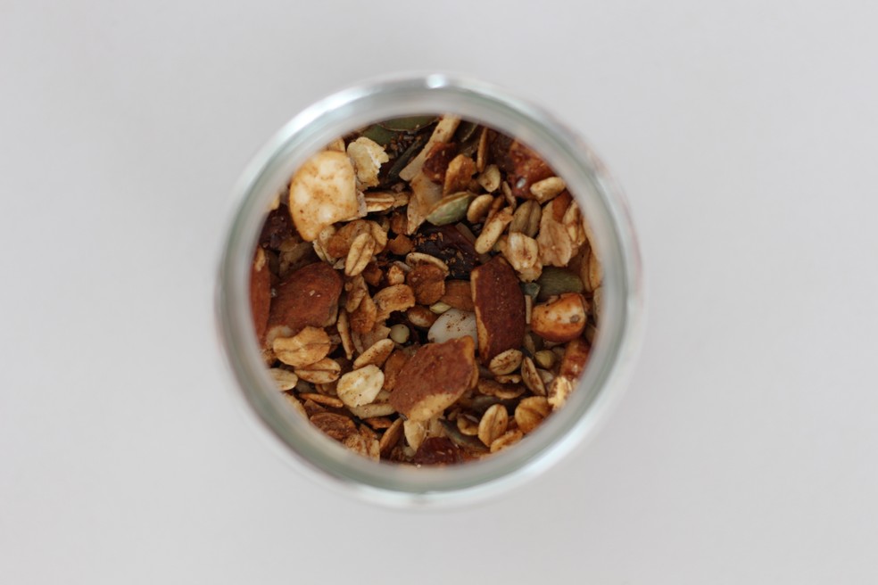 Estudo descobriu que podemos aumentar diversidade de nosso microbiota intestinal aumentando consumo de fibra — Foto: Fatima Teixeira/Unsplash