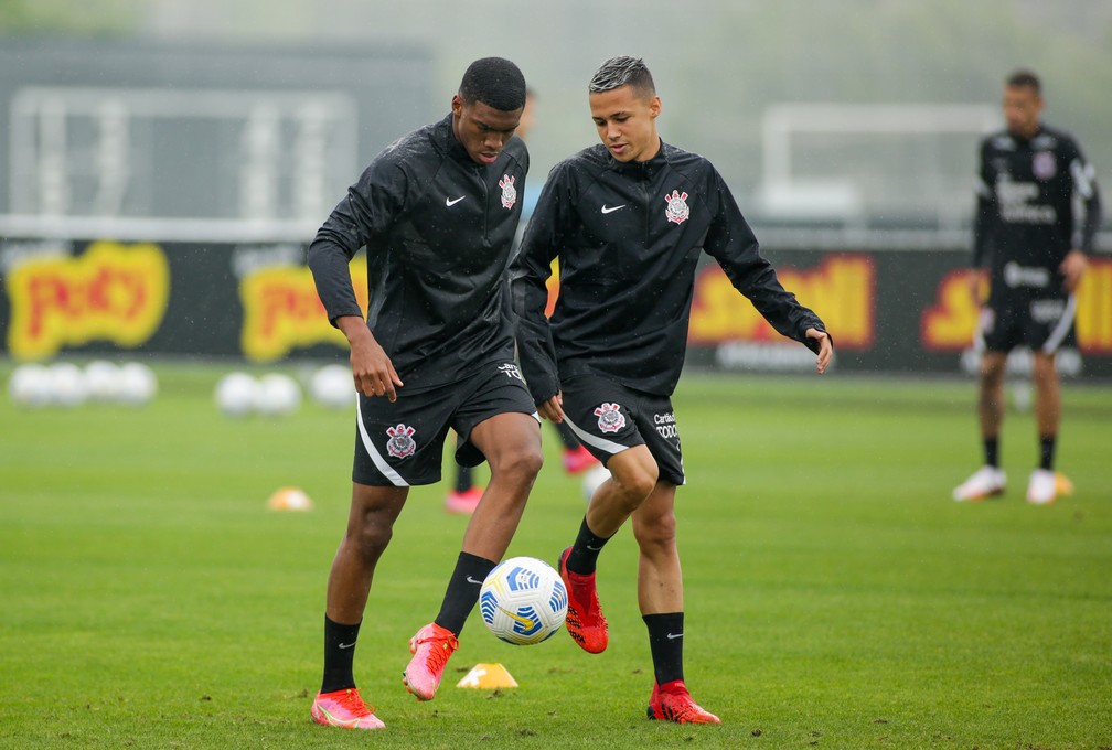 Escalação: Corinthians usa jovens em volta aos treinos e terá ao menos duas trocas contra a Chape