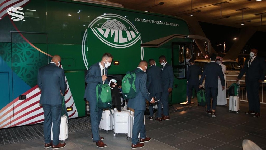 Delegação do Palmeiras desembarcando em Doha — Foto: Supreme Committee