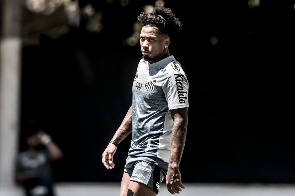 Marinho no treino do Santos neste sábado — Foto: Santos FC / divulgação
