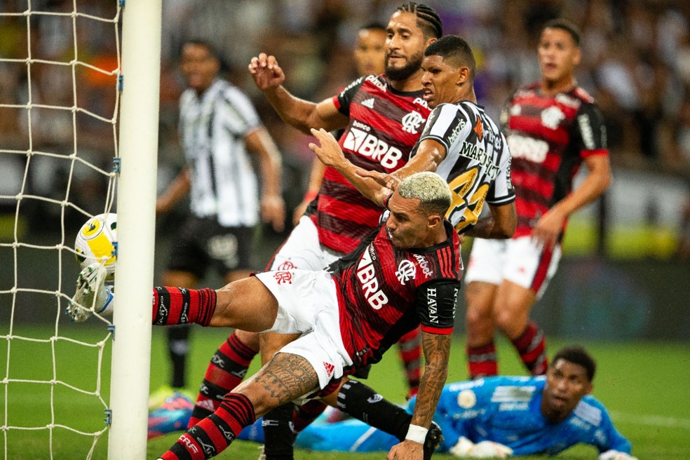 Matheusinho, Ceará, Flamengo — Foto: Thiago Gadelha/SVM