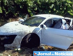 Acidente carro Anderson - Manchester United (Foto: Reprodução / Site Jornal de Notícias) Acidente carro Anderson - Manchester United (Foto: Reprodução / Site Jornal de Notícias)