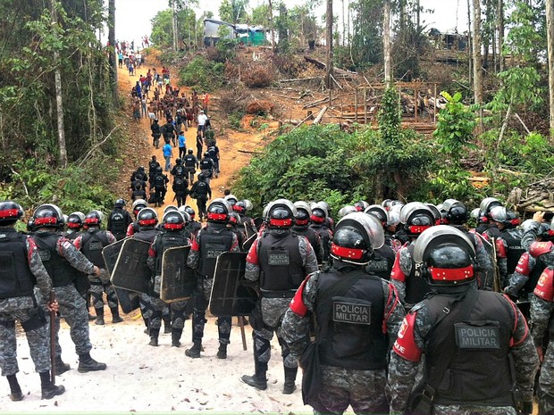 400 policiais participam da reintegração de posse no município de Iranduba (Foto: Girlene Medeiros/G1AM)