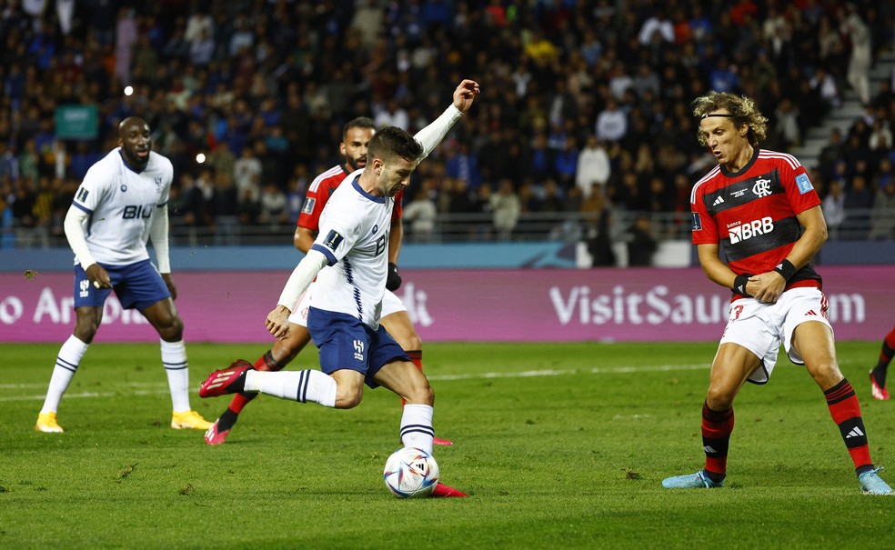 Vietto marca o terceiro gol do Al Hilal contra o Flamengo — Foto: REUTERS/Susana Vera