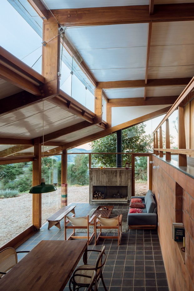 arquitetura-casa-madeira-vidro-natureza (Foto: Pedro Kok/Divulgação)