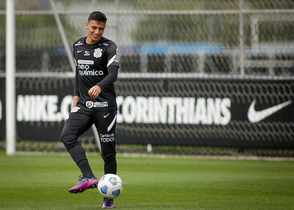 Opção ofensiva, Mantuan soma apenas 16 minutos em campo na temporada