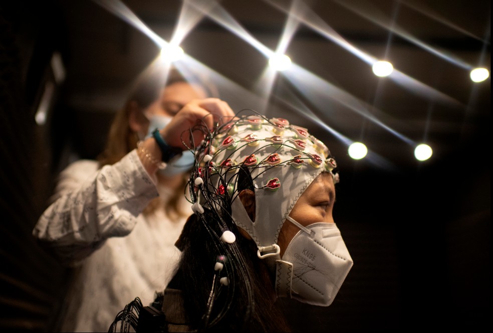 Estudo fornece informações sobre como a música ativa vias de conexão no cérebro. — Foto: Matthew Modoono/Northeastern University