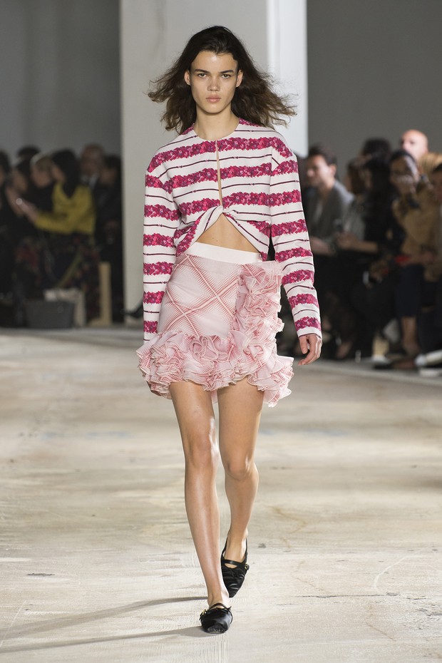 #SuzyPFW: Giambattista Valli's Romantic Side; Moncler Gamme Rouge's Off ...