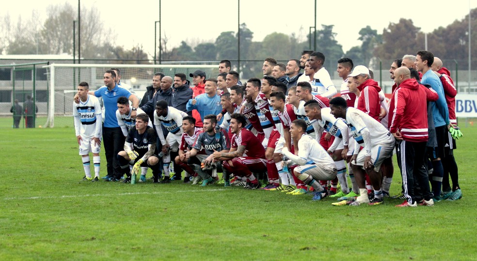 Time sub-19 do Grêmio em excursão recente à Argentina — Foto: Rodrigo Fatturi / Grêmio F.B.P.A.