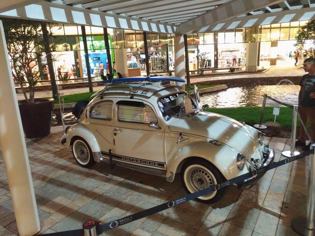 'Fusca-hotel' de seu Benevides em exposição em Franca (SP) — Foto: Arquivo Pessoal