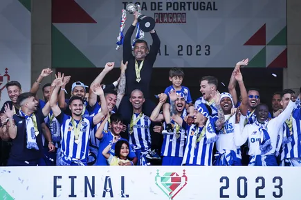 Porto vence Braga e é campeão da Taça de Portugal com recorde de Pepê