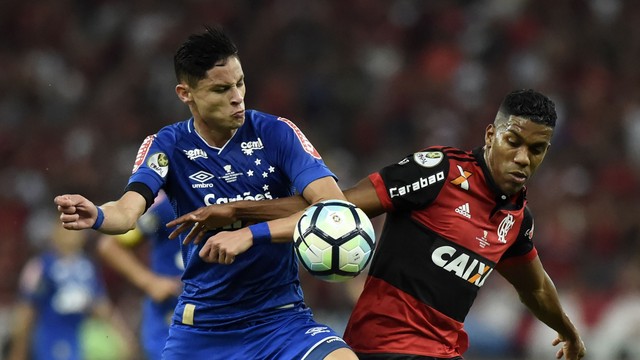 Violência, gol polêmico e falha: Fla e Cruzeiro empatam na primeira final