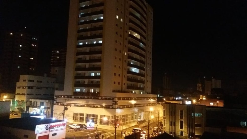 Criminalistica E Policia Fazem Pericia No Local Da Morte De Advogada Que Caiu Do 4º Andar De Predio Em Guarapuava Campos Gerais E Sul G1