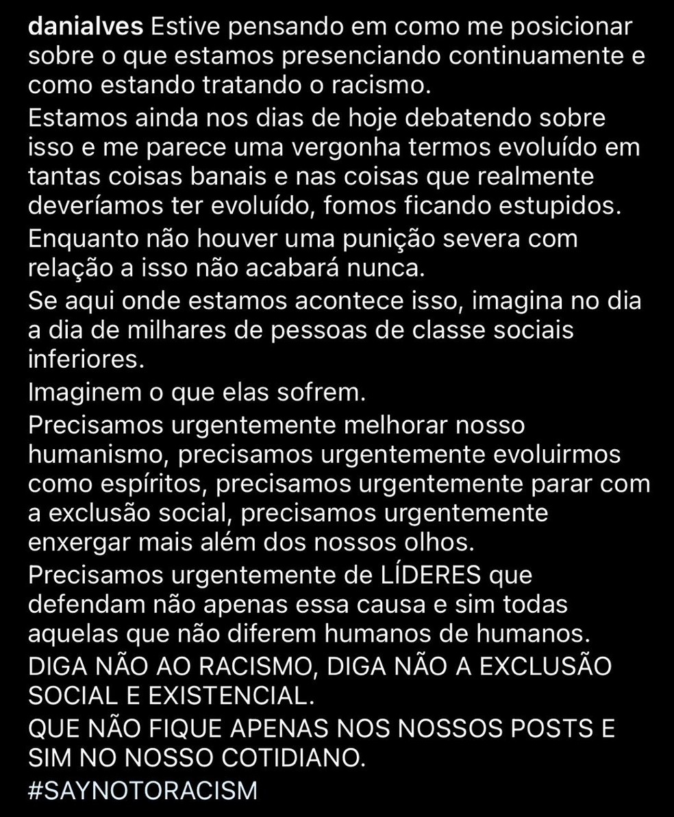 Daniel Alves, do São Paulo, se posiciona contra o racismo — Foto: reprodução