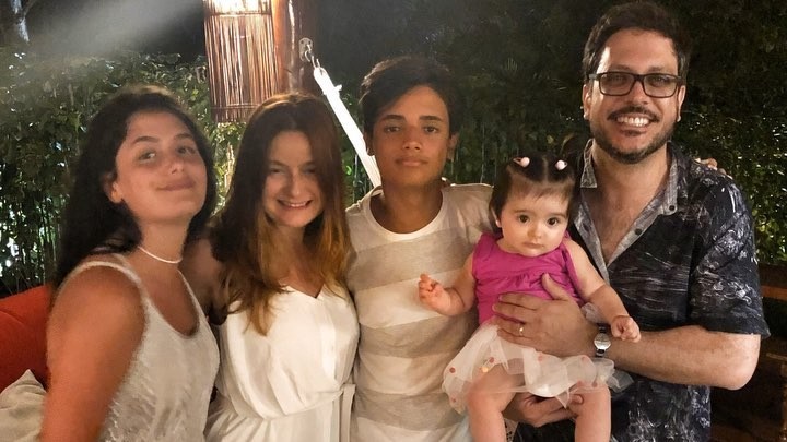 Lúcio Mauro Filho com a mulher e os filhos (Foto: Reprodução/Instagram)