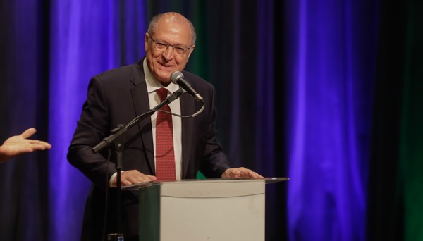 Alckmin: 'Acreditamos no bom senso de que vamos ter redução de juros'