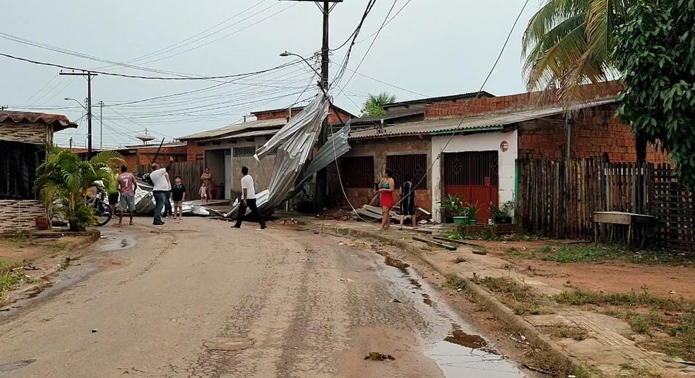Grande volume de chuva foi acompanhado de ventos de mais de 50 km/h — Foto: Arquivo/Defesa Civil Municipal