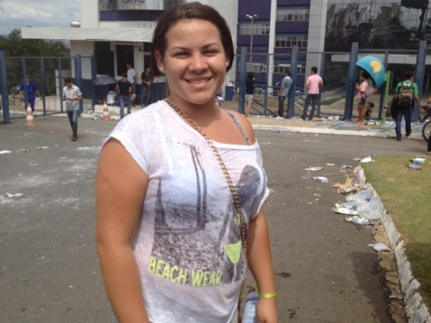 Fernanda Mendes, de 18 anos, fez prova em Goiânia e gostou do tema da redação (Foto: Gabriela Lima/G1)
