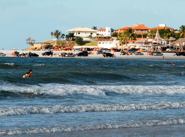 A praia do Farol Velho é uma das mais visitadas, lá ficam as mansões. (Foto: Oswaldo Forte/Amazônia Hoje)
