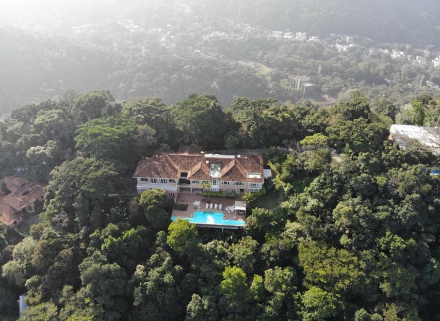 Mansão no alto da Gávea está à venda por R$ 45 milhões — Foto: Divulgação/Henrique Martins Top Real Estate