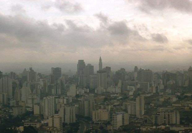 Poluição em São Paulo  (Foto: Dmitri Kessel/The LIFE Picture Collection/Getty Images)