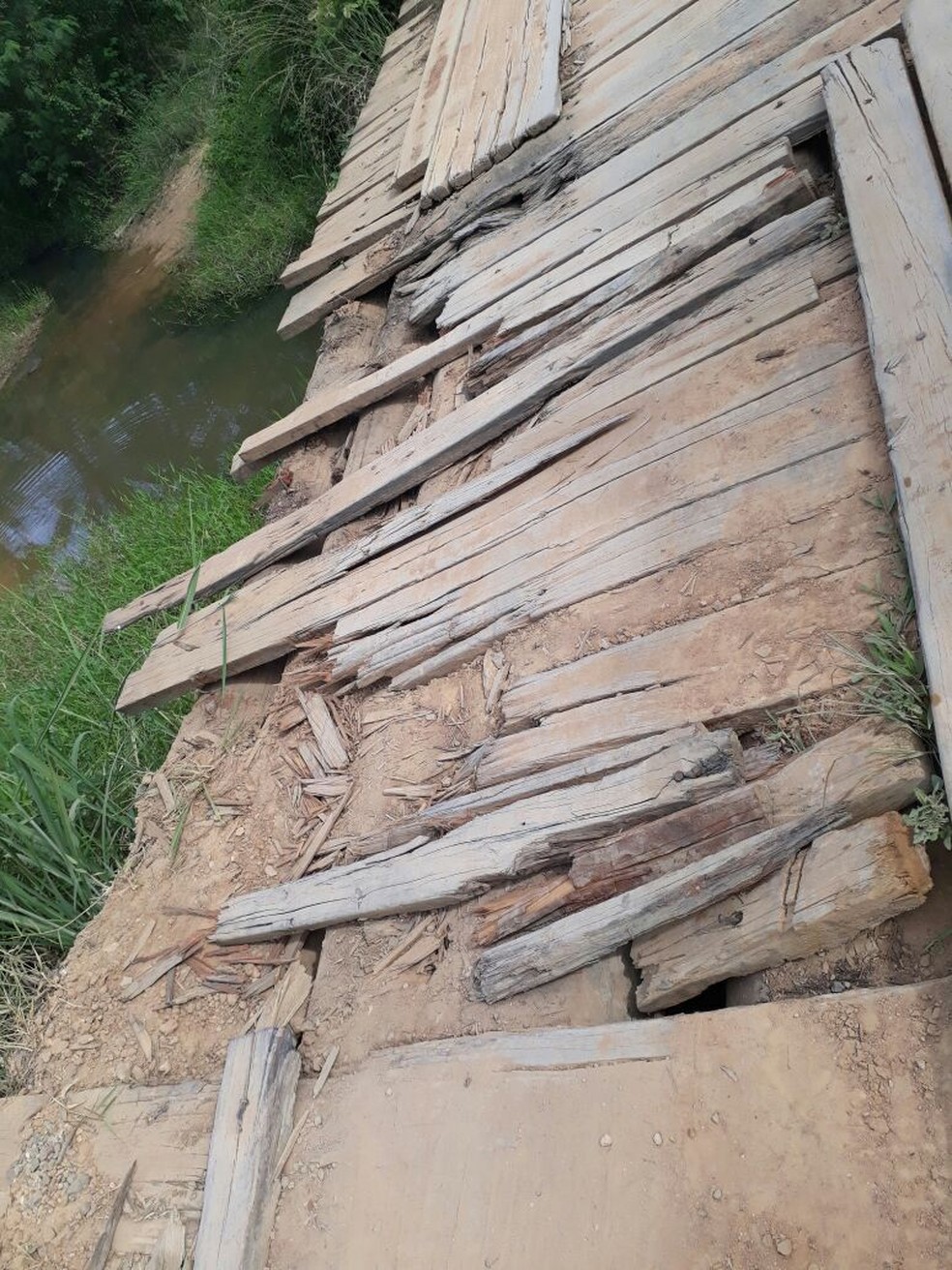 Ponte que liga Campo Alegre a Itamaraju antes de ser queimada no sul da Bahia — Foto: Arquivo Pessoal