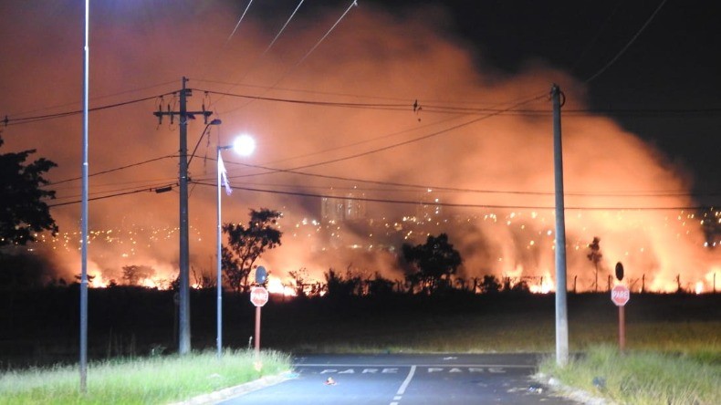 Araraquara registrou, em média, três ocorrências de queimadas por dia no último bimestre