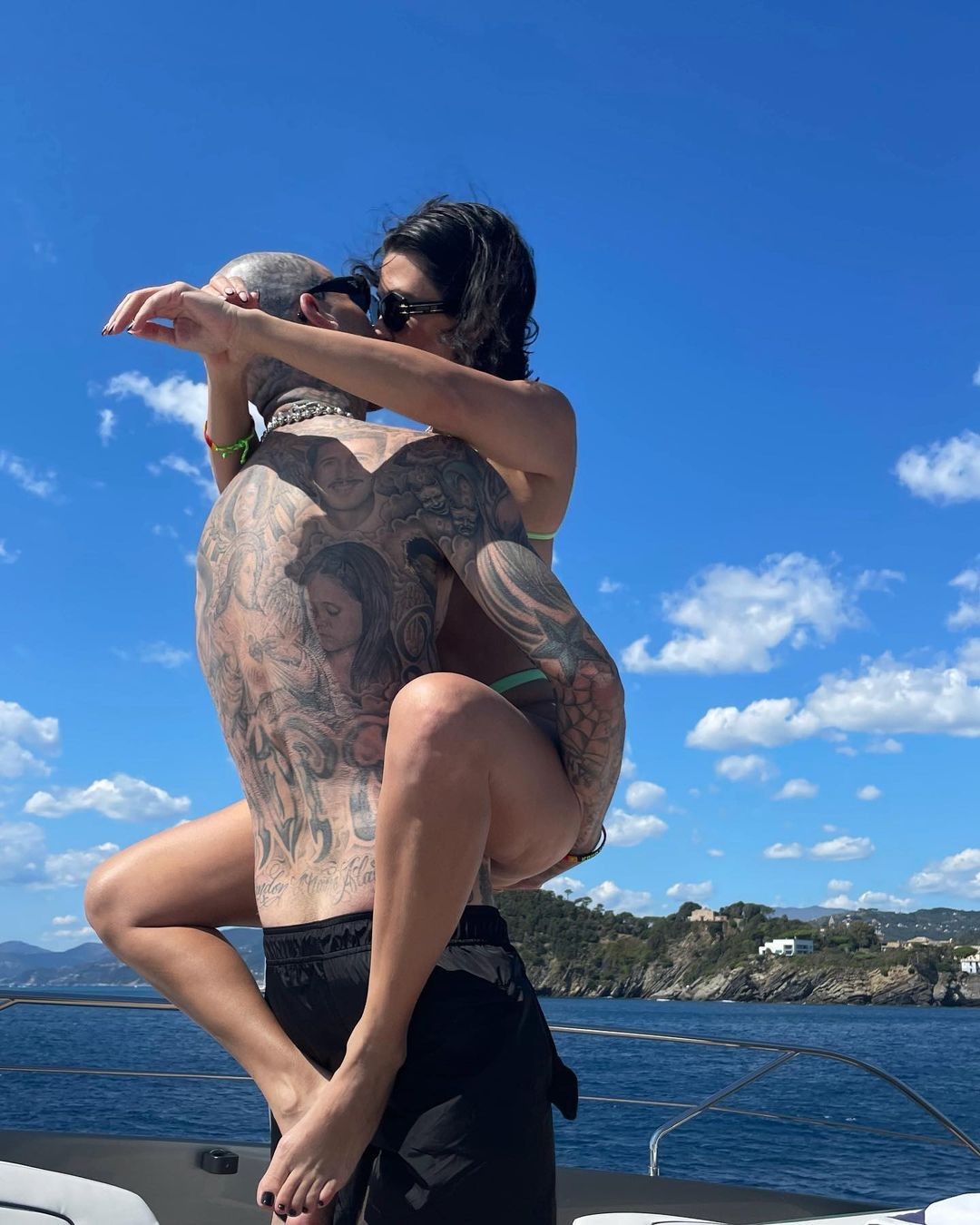 Kourtney Kardashian abre álbum de viagem com Travis Barker para Itália (Foto: Reprodução/ instagram)