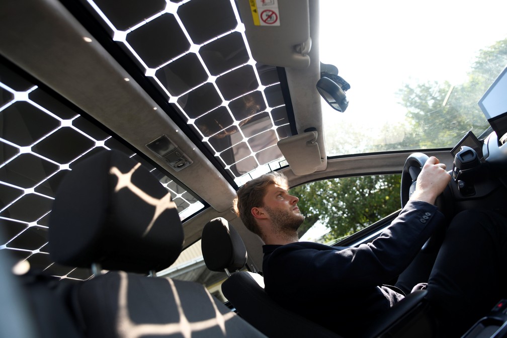Sono Motors testa carro elétrico movido a energia solar (Foto: Andreas Gebert/Reuters)