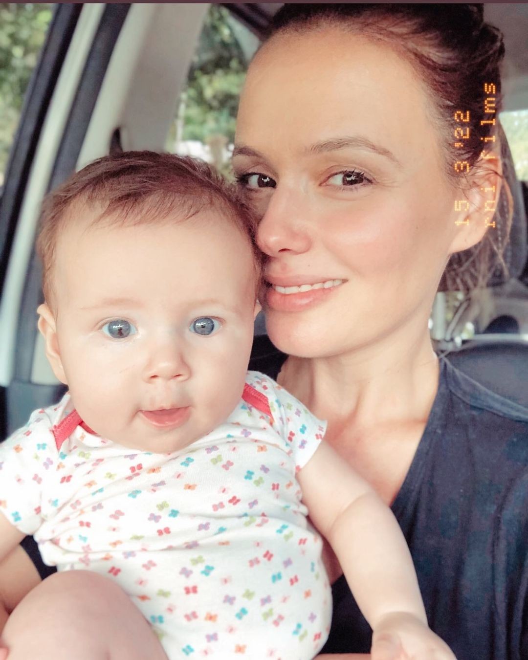 Graziella Schmitt sobre filha Chloé: 4 meses dessa riqueza (Foto: Reprodução Instagram)