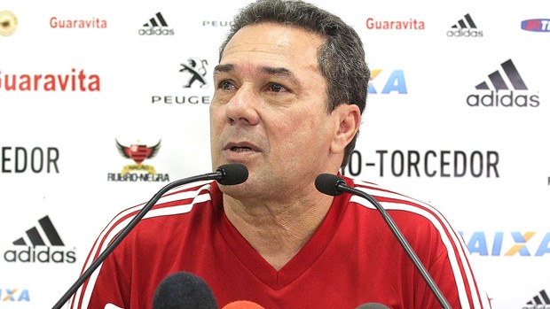 Comentaristas aprovam Luxa no  Fla: É um momento de urgência