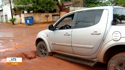 Moradores do setor Irmã Dulce, em Palmas, sofrem com falta de asfalto