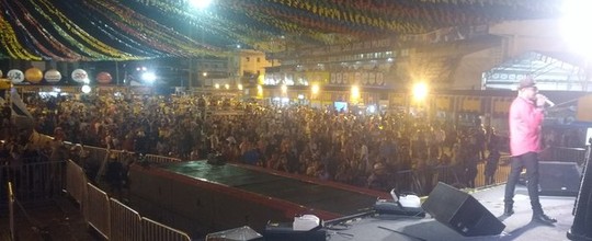 Noite de São João reúne 50 mil pessoas no Parque do Povo (Walysson Melo/G1)