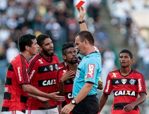 Para jornalista, Jayme vive desafio para armar o meio-campo do Fla