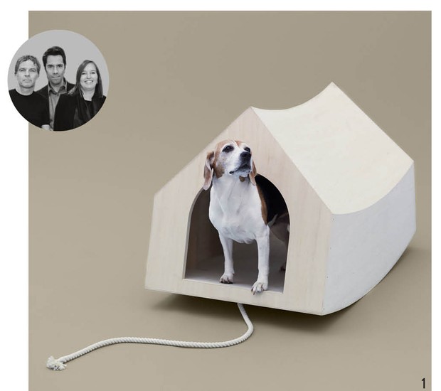 Os designers Winy Maas, Jacob van Rijs e Nathalie de Vries, do escritório holandês MVRDV, levaram em conta a natureza agitada do beagle para desenhar essa casinha que balança ao puxar a corda (Foto: Hiroshi Yoda / Architecture for Dogs / Divulgação)