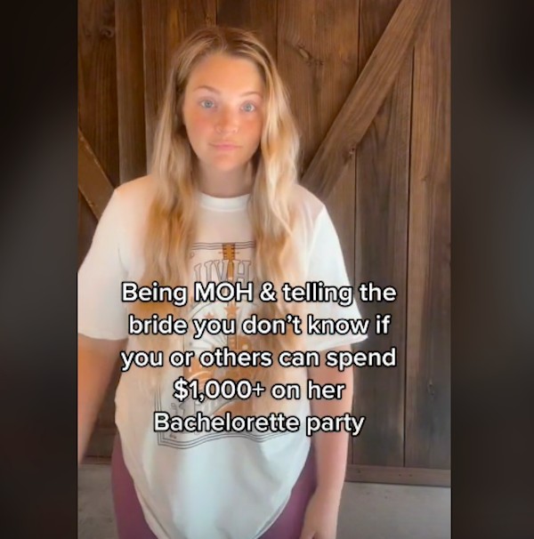 Um print do vídeo no qual a mulher revela ter sido desconvidada da despedida de solteiro e do casamento após reclamar de seus gastos com a noiva (Foto: TikTok)
