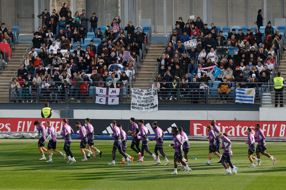 Real Madrid faz treino aberto ao público na véspera do jogo pela Copa do Rei — Foto: EFE