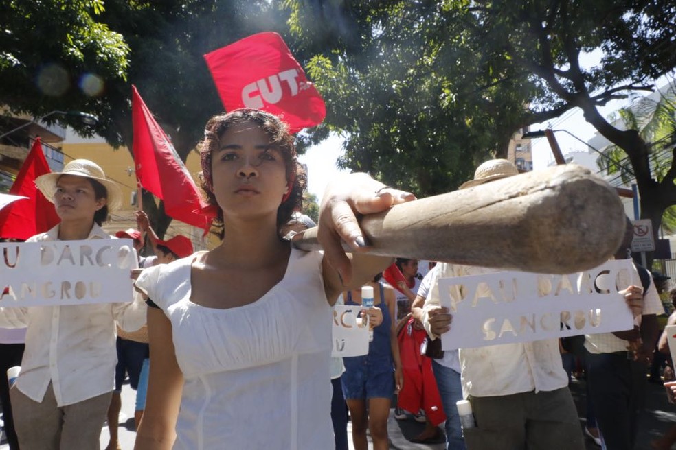 Movimentos sociais pedem justiça pela chacina de Pau D'arco, em que 10 posseiros foram mortos. — Foto: Tarso Sarraf/ O Liberal