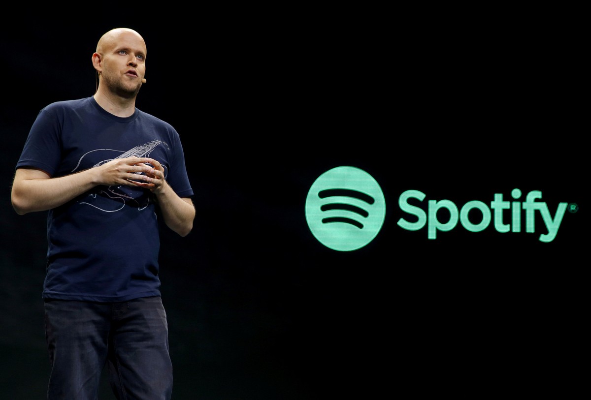 Presidente do Spotify condena Joe Rogan por insultos raciais, mas diz que não vai silenciá-lo |  Música