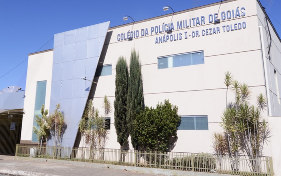 Colégio militar Dr. Cezar Toledo, em Anápolis, Goiás — Foto: Reprodução/Google